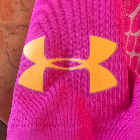 Under Armour Spandex Shorts - Picture 2 of 4